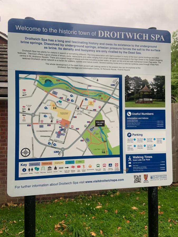 Enjoy Your Stay At Chorley Road Droitwich Spa Exterior foto