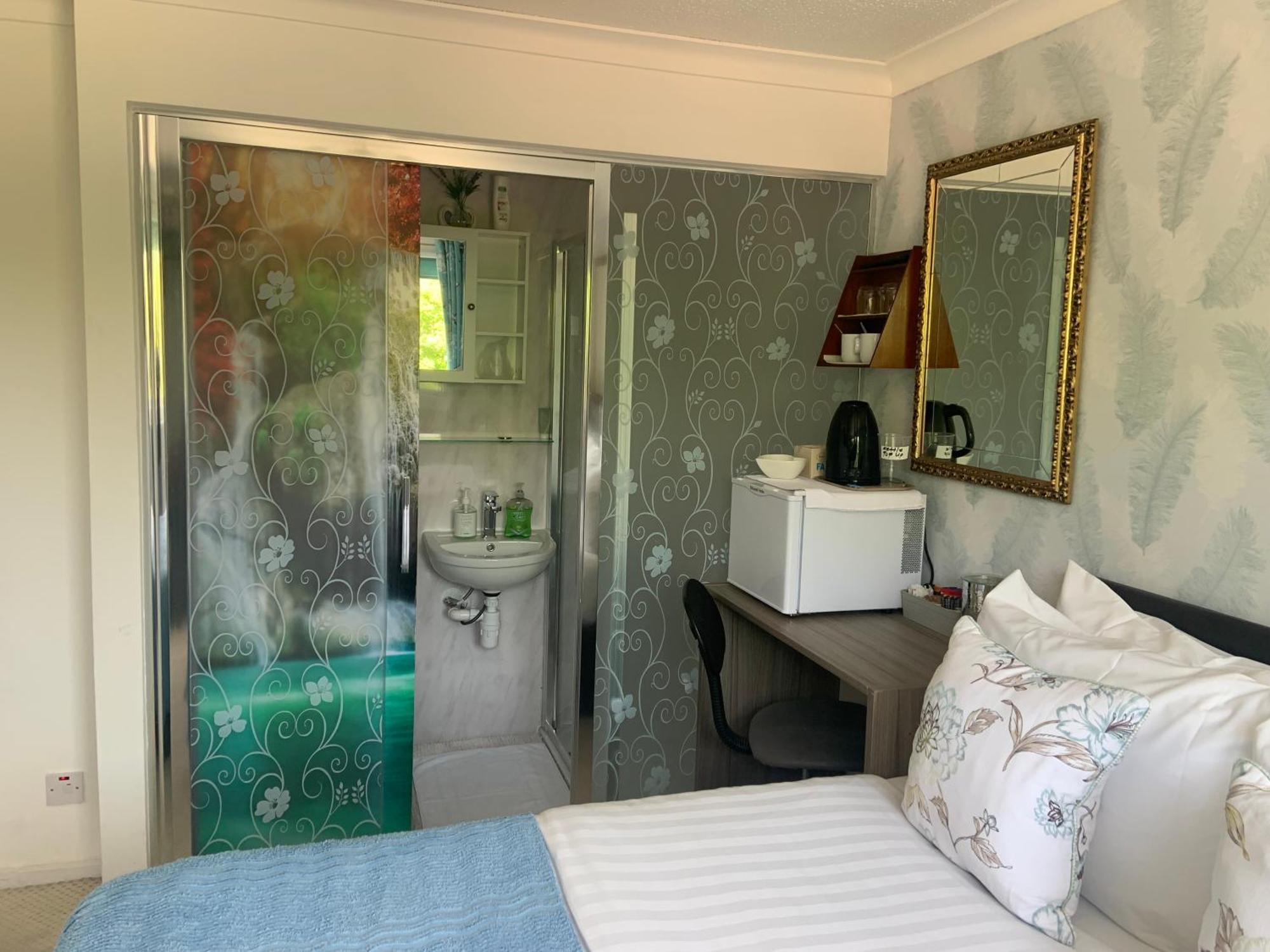 Enjoy Your Stay At Chorley Road Droitwich Spa Quarto foto