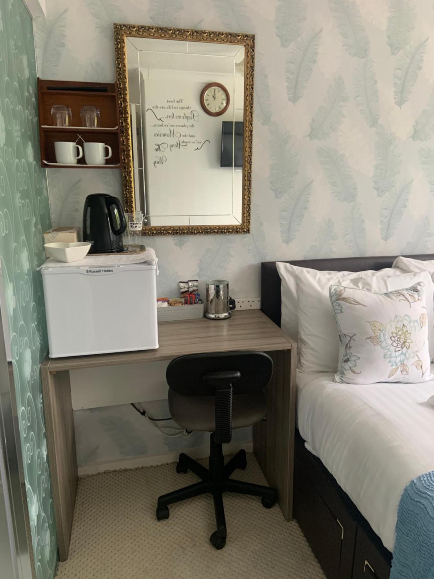 Enjoy Your Stay At Chorley Road Droitwich Spa Quarto foto