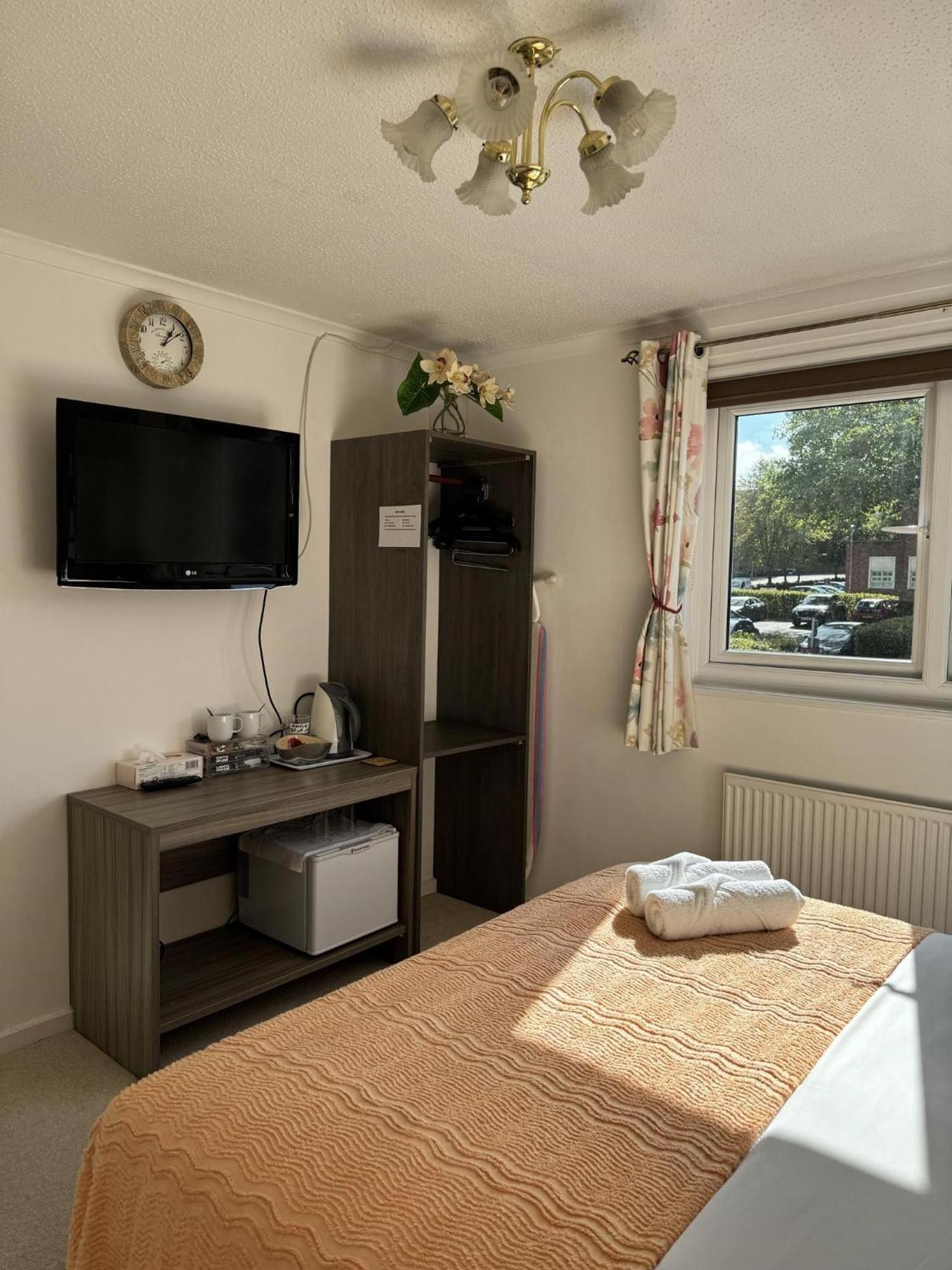Enjoy Your Stay At Chorley Road Droitwich Spa Exterior foto
